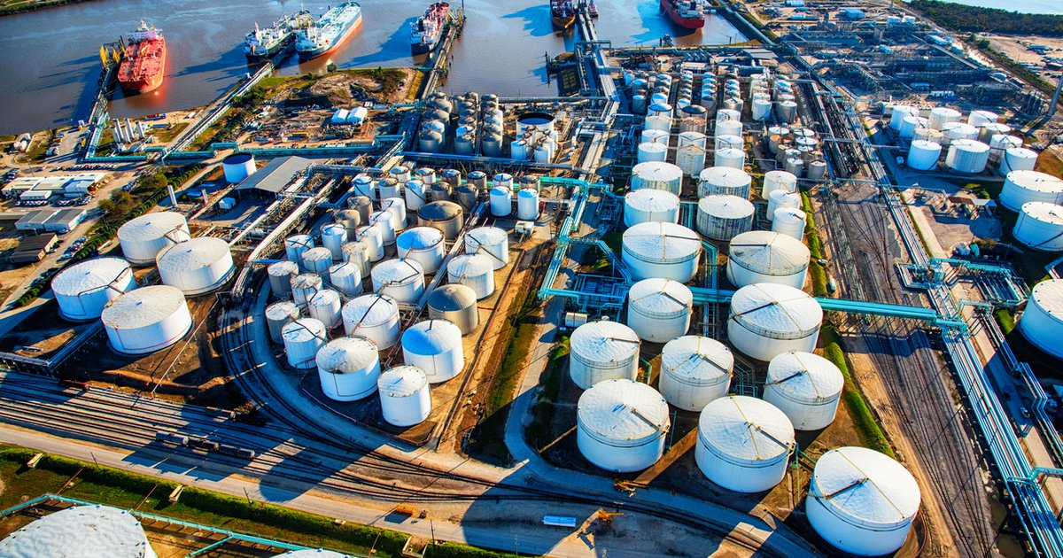 Panic Ahoy! Why Fuel Hoarding Could Spark Massive LSFO Price Rise